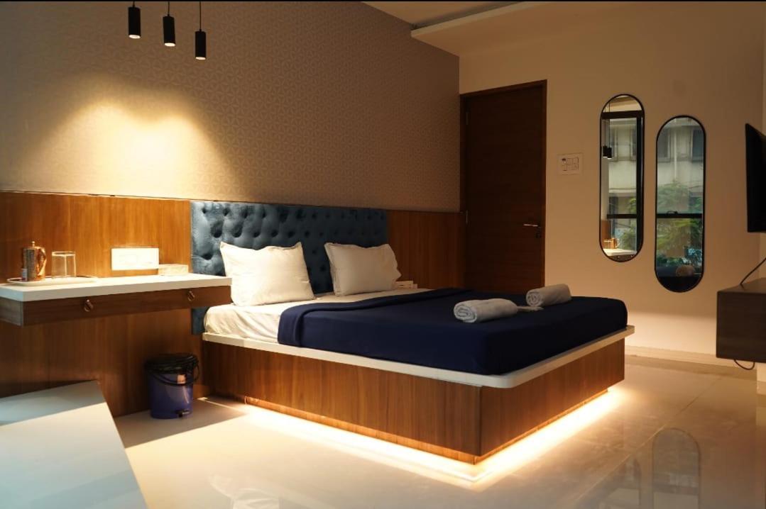 Hotel Elegance - Mumbai — Photos 1